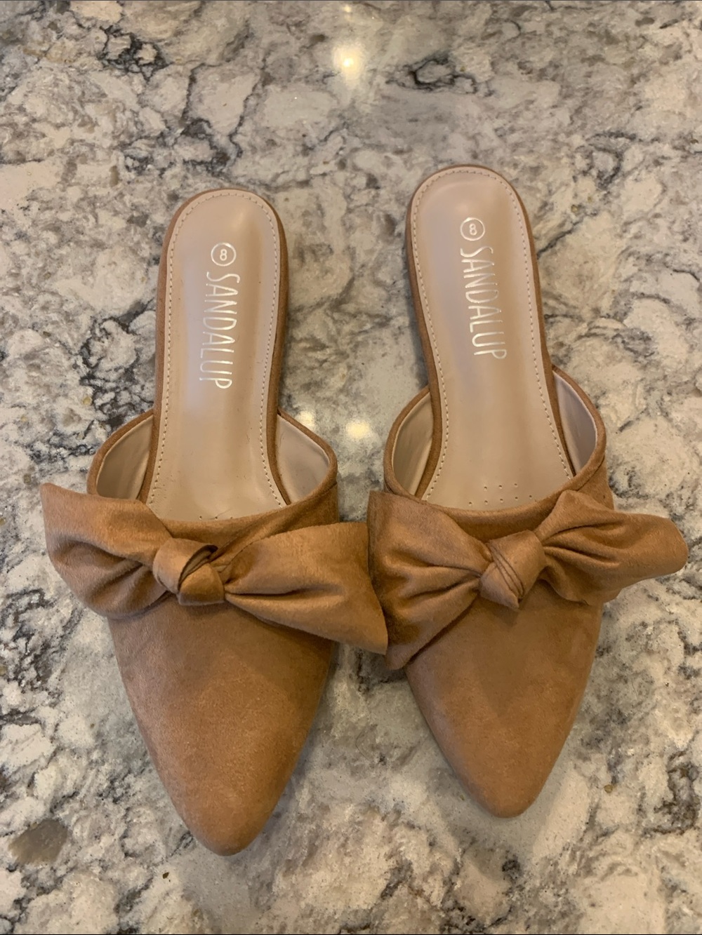 Sandalup Women's Camel Bow-Front Pointed Mules